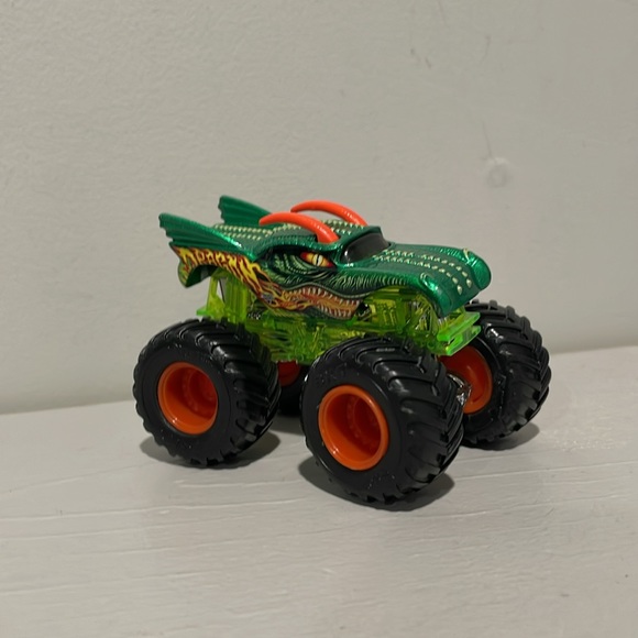 Monster Jam Trucks 1:64 Dragonoid - Picture 2 of 4